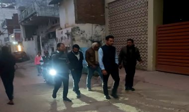 गंदे पानी की शिकायतों पर फील्ड पर उतरे नगर निगम कमिश्नर