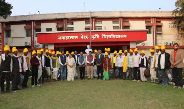 जबलपुर: JNKVV में पादप किस्म संरक्षण पर जागरूकता कार्यक्रम, देशी धान उगाने वाले किसानों को मिले अधिकार प्रमाण पत्र