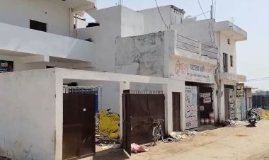 रीवा में रिहायशी इलाके में पटाखे की दुकानें, हटाने की मांग तेज