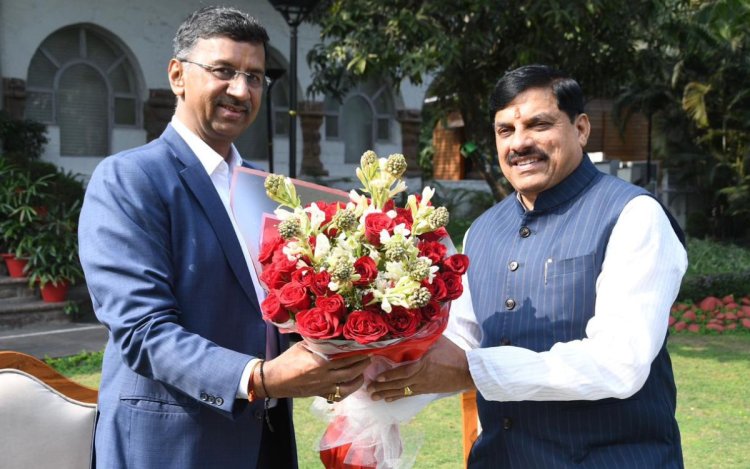 CM ने IAS मनीष सिंह पर जताया भरोसा, दूसरी बार बने जनसंपर्क आयुक्त, परिवहन विभाग की भी जिम्मेदारी