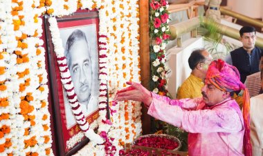 पूर्व मुख्यमंत्री वीरेंद्र कुमार सकलेचा की जयंती पर विधानसभा में CM ने अर्पित की पुष्पांजलि