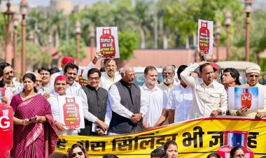 LPG संकट पर संसद में हंगामा: लोकसभा कई बार स्थगित, विपक्ष का प्रदर्शन