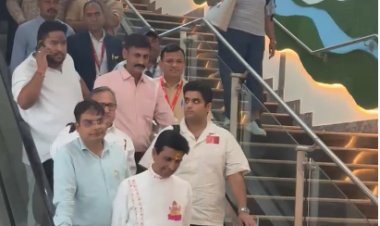 भोपाल में गूंजेगा कविता का सुर: “कर्मश्री” कवि सम्मेलन के लिए डॉ. कुमार विश्वास पहुंचे