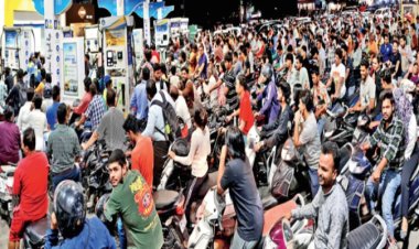 MPNEWS:अफवाहों से मचा हड़कंप: MP के कई जिलों में पेट्रोल पंपों पर लंबी कतारें