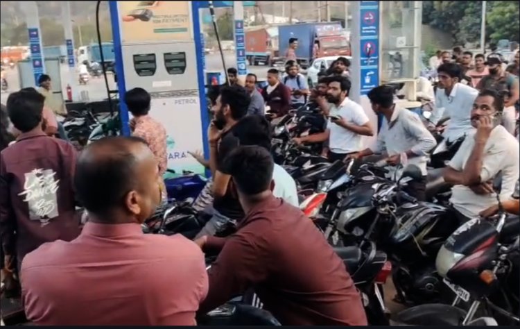 देवास में पेट्रोल को लेकर अफरा-तफरी, डिप्टी सीएम जगदीश देवड़ा ने की धैर्य रखने की अपील