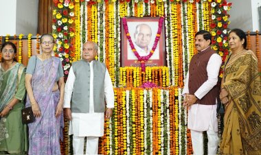 भोपाल विधानसभा में स्व. यज्ञदत्त शर्मा की जयंती पर पुष्पांजलि, सीएम मोहन यादव और स्पीकर तोमर रहे मौजूद