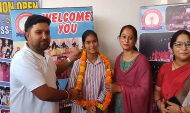 रीवा की श्रुति पांडे ने 99% के साथ 10वीं में किया टॉप, MP में हासिल किया चौथा स्थान