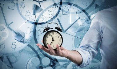 24 घंटे सबके पास होते हैं, फर्क बस इतना है कि कोई उन्हें फोकस में जीता है और कोई डिस्ट्रैक्शन में खो देता है