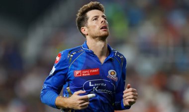 मुंबई इंडियंस को बड़ा झटका: मिचेल सैंटनर IPL 2026 से बाहर, केशव महाराज टीम में शामिल