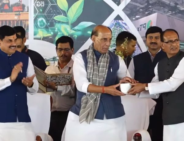 रायसेन में दिवसीय राष्ट्रीय उन्नत कृषि महोत्सव का आगाज: मंच पर एक साथ दिखे रक्षामंत्री, कृषि मंत्री और मुख्यमंत्री