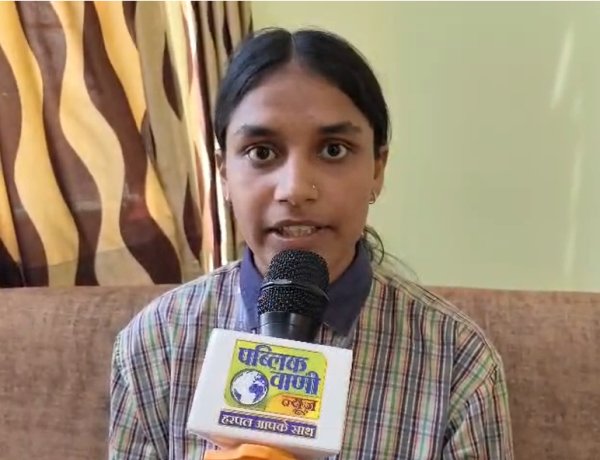 BHOPAL:कारपेंटर की बेटी बनी स्टेट टॉपर, झुग्गी में रहकर हासिल किए 494 अंक, अब सेना में अफसर बनने का सपना