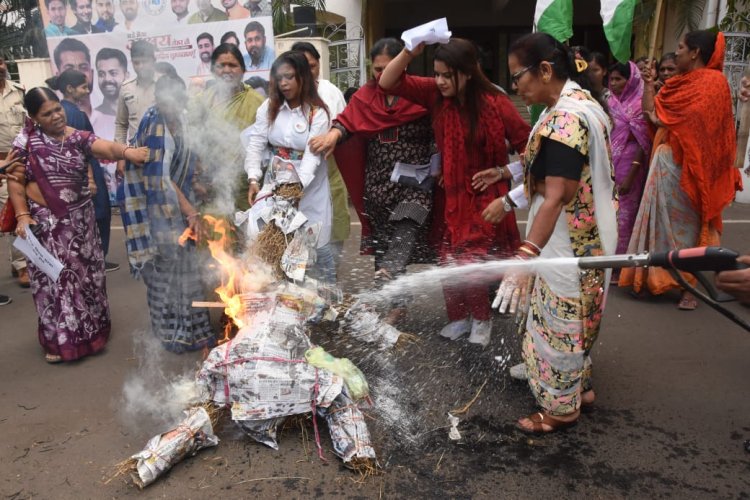 Bhopal:हिमंता बिस्वा सरमा के बयान पर बवाल,महिला कांग्रेस का विरोध प्रदर्शन