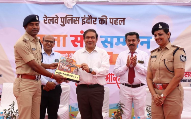 उज्जैन स्टेशन पर अब माताओं के लिए वात्सल्य केंद्र और नि:शुल्क सैनिटरी पैड की सुविधा शुरू