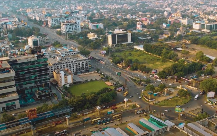 10 April 2026: रेलवे इंफ्रास्ट्रक्चर कंपनी ने ठेकेदार से की 4 करोड़ की धोखाधड़ी, पढ़ें इंदौर क्राइम की आज की खबरें