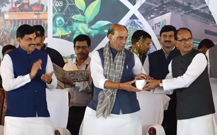 रायसेन में दिवसीय राष्ट्रीय उन्नत कृषि महोत्सव का आगाज: मंच पर एक साथ दिखे रक्षामंत्री, कृषि मंत्री और मुख्यमंत्री