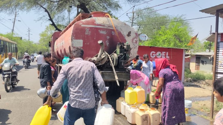 BHOPAL: गर्मी शुरू होते ही पानी की किल्लत, झुग्गी बस्तियों के लोगों की बढ़ी परेशानी