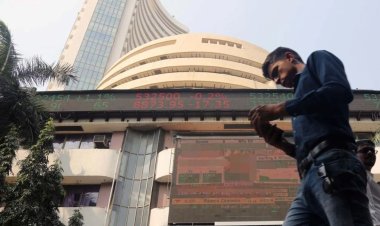 शेयर बाजार में भारी गिरावट: सेंसेक्स 1000 अंक टूटा, निफ्टी में भी 300 अंक से ज्यादा की गिरावट