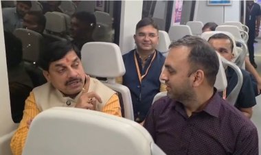 PM की अपील का असर! मेट्रो में सफर करते दिखे CM मोहन यादव, लोगों से पूछा अनुभव