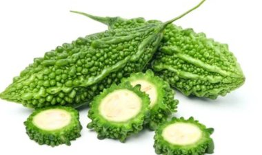 करेला खाने में लगता है कड़वा? अपनाएं ये आसान टिप्स और बदल जाएगा स्वाद