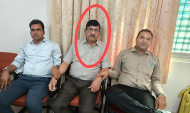 धार में लोकायुक्त की बड़ी कार्रवाई: जिला परियोजना समन्वयक 1 लाख रिश्वत लेते गिरफ्तार