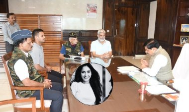 सीएम डॉ. मोहन यादव से मिले ट्विशा शर्मा के परिजन, सीबीआई जांच और हर संभव सरकारी मदद का मिला आश्वासन