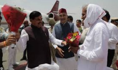 रीवा एयरपोर्ट पहुंचने पर CM डॉ. मोहन यादव का हुआ भव्य स्वागत