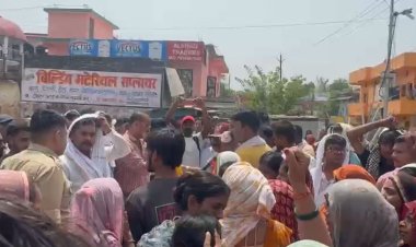रीवा: युवक की मौत पर बवाल, गुस्साए परिजनों ने सड़क पर शव रखकर किया चक्काजाम