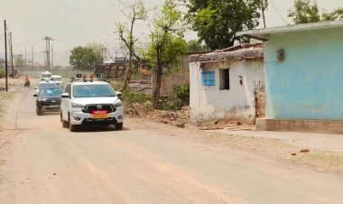 मोरवा विस्थापन क्षेत्र पहुंचे रीवा कमिश्नर और कलेक्टर, पुनर्वास व्यवस्थाओं का लिया जायजा