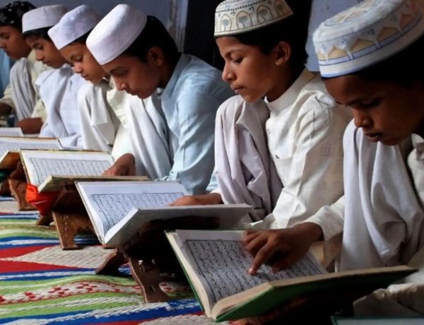 शुभेंदु अधिकारी सरकार का बड़ा फैसला, पश्चिम बंगाल में अब सभी मदरसों में 'वंदे मातरम' गाना अनिवार्य