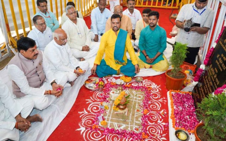 आज ग्वालियर दौरे पर CM डॉ. मोहन यादव: ऋषि गालव विश्वविद्यालय का किया भूमिपूजन, पशुपालक सम्मेलन में भी हुए शामिल