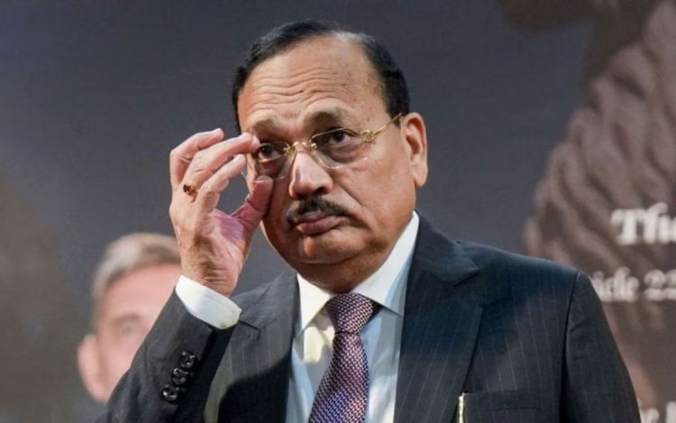 CJI Surya Kant: देश के कुछ युवा तिलचट्टे हैं, जो मीडिया बनकर व्यवस्था पर हमला करते हैं