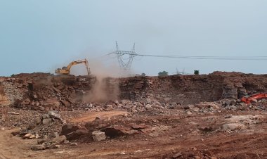 रीवा के महेवा में क्रेशर की धूल और ब्लास्टिंग से ग्रामीण परेशान, प्रशासन पर लापरवाही के आरोप