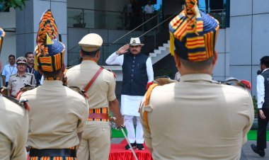 भोपाल पुलिस मुख्यालय में IG–ADG कॉन्फ्रेंस, CM डॉ. मोहन यादव को दिया गया गार्ड ऑफ ऑनर 