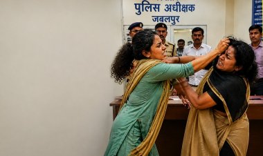 जबलपुर SP ऑफिस में दो महिलाएं भिड़ीं जमकर हुई मारपीट