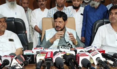 इंदौर में केंद्रीय मंत्री रामदास अठावले का बड़ा दावा, बोले- उद्धव के लिए NDA के दरवाजे खुले