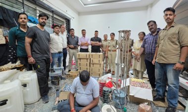 इंदौर के तुलसीनगर में अवैध शराब फैक्ट्री का भंडाफोड़, 144 बल्क लीटर देशी शराब जब्त