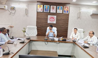 मऊगंज: जिला स्तरीय सतर्कता एवं मॉनिटरिंग समिति की बैठक, कलेक्टर बोले- अत्याचार पीड़ितों को समय पर मिले सहायता