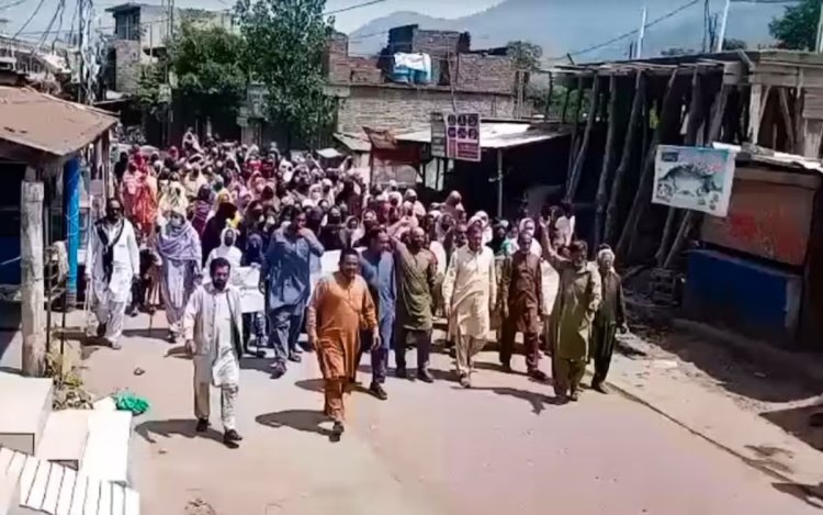 PoK में आरक्षित सीटों को लेकर बवाल: अब तक 46 प्रदर्शनकारियों की मौत, हिंसा और इंटरनेट बंद के बीच हालात तनावपूर्ण