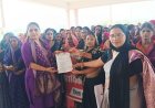 मऊगंज में आंगनबाड़ी कार्यकर्ताओं का हल्ला बोल, 41 हजार वेतन और सरकारी दर्जे की मांग