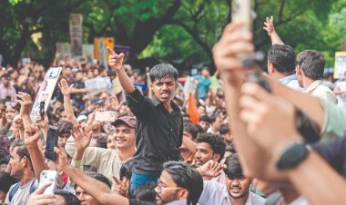 Jantar Mantar पर तीसरे दिन भी प्रदर्शन जारी, Parliament March हिंसा मामले में 10 FIR
