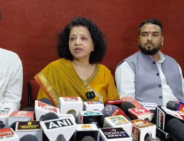 शोभा ओझा ने उठाए 7 बड़े सवाल, भ्रष्टाचार के मामलों की जांच और मुख्यमंत्री के इस्तीफे की मांग