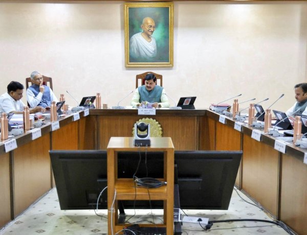 MP Cabinet Decisions: मोहन कैबिनेट के बड़े फैसले, फ्री स्कूटी योजना 5 साल बढ़ी