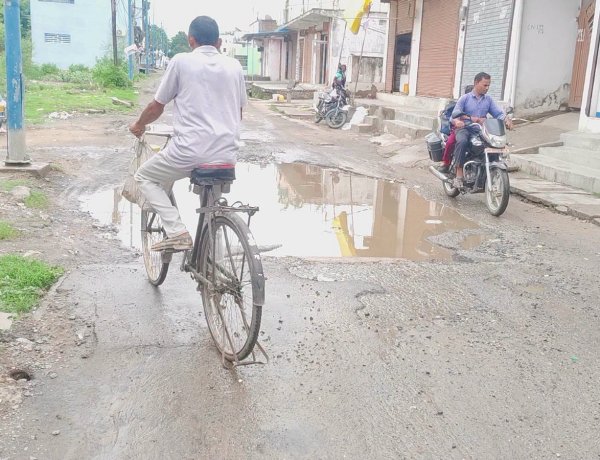 वीआईपी वार्ड भी जलभराव से बेहाल, नगर निगम की व्यवस्था पर उठे सवाल
