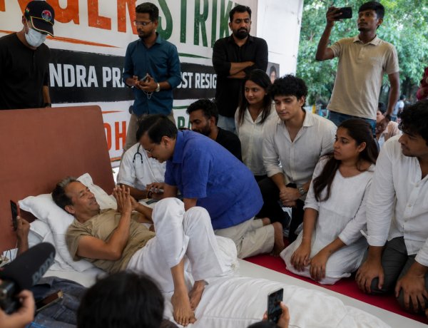 CJP Protest में अरविंद केजरीवाल पहुंचे, धर्मेंद्र प्रधान के इस्तीफे की मांग