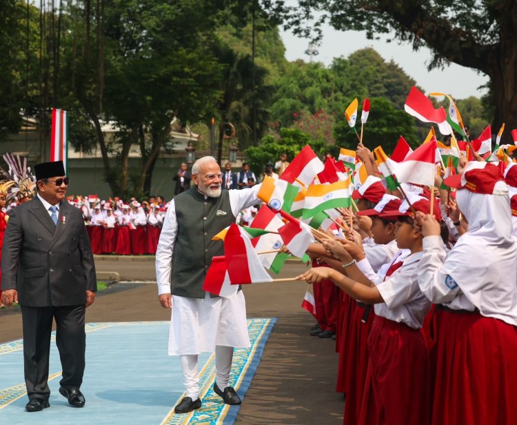 भारत-इंडोनेशिया के बीच कई बड़े समझौते, ब्रह्मोस और अस्त्र मिसाइल की डील पर लगी मुहर, UPI भी होगा लिंक