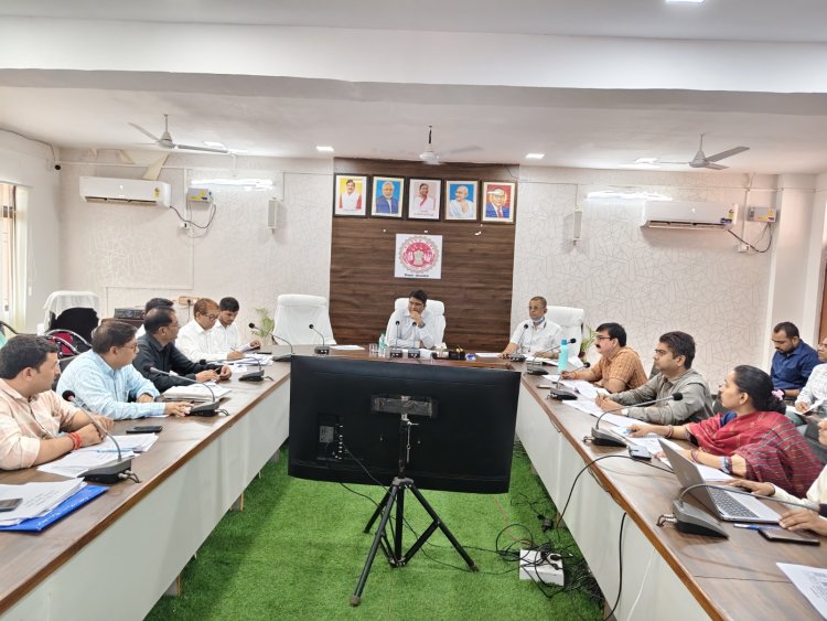 मऊगंज में स्वास्थ्य सेवाओं पर कलेक्टर सख्त, गलत डेटा भरने वाली ANM पर होगी कार्रवाई