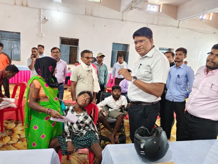 Mauganj में 104 दिव्यांगजनों को मिले सहायक उपकरण, कलेक्टर की पहल से मिला आत्मनिर्भरता का संबल