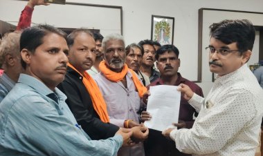 डिफर्ड वेजज और योजनाओं का भुगतान अटका, हलाली डैम के सैकड़ों मछुआरों ने मत्स्य महासंघ कार्यालय घेरा