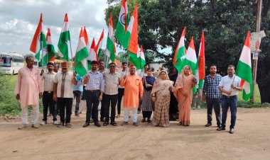 मऊगंज: नईगढ़ी में निकली भव्य तिरंगा रैली, पौधारोपण कर लिया संरक्षण का संकल्प