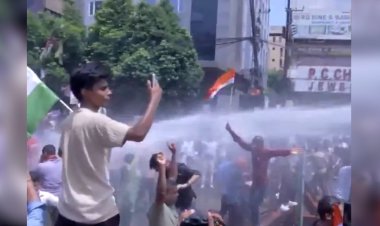 BPSC Aspirants Protest : BPSC अभ्यर्थियों का उग्र प्रदर्शन! राजभवन मार्च में तोड़ी बैरिकेडिंग, पुलिस ने चलाया वॉटर कैनन